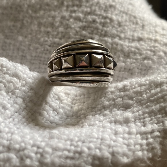 EUC David Yurman Renaissance Pyramid Ring 8.5 - Picture 8 of 10